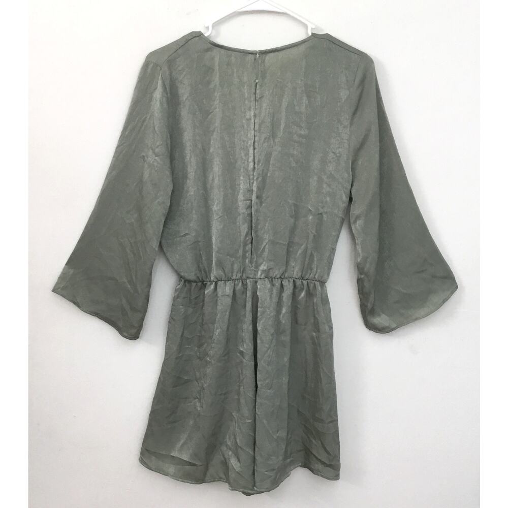 ZARA Satin Wide Sleeve Overlap Belt Detail Stretch Waist Romper in Green Sz M - Picture 3 of 8